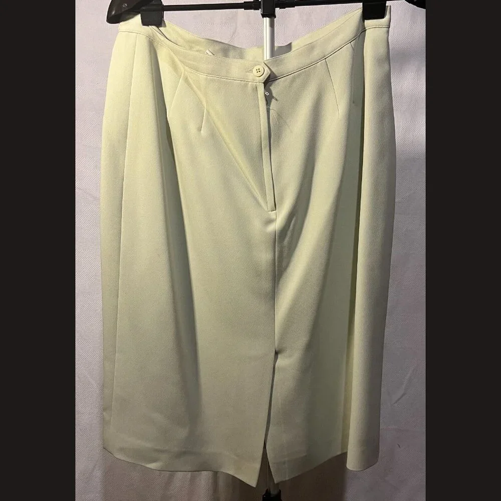 Unbranded this stylish